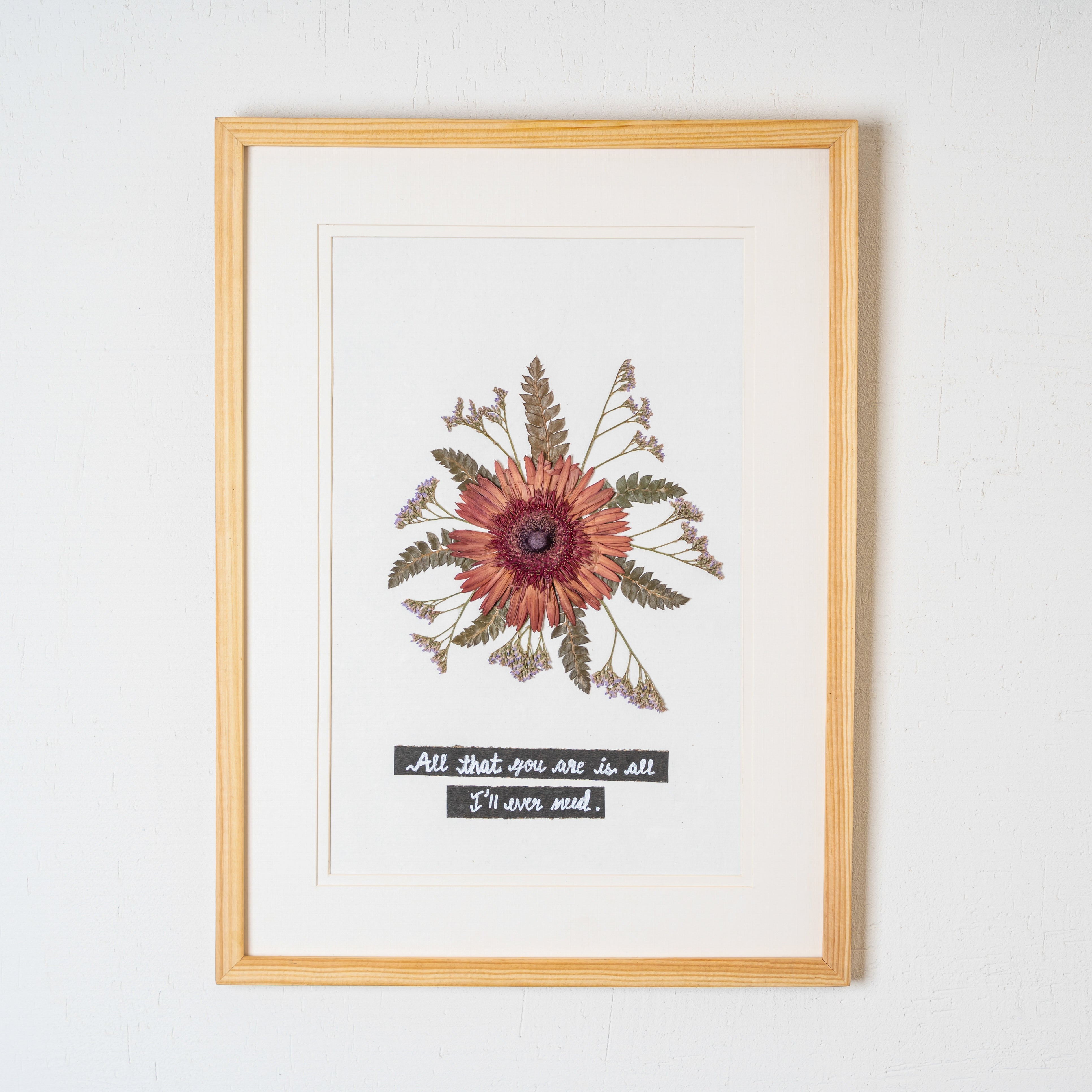 Gerbera Pressed Flower Frame – Handmade Floral Wall Art for Home & Special Gifts