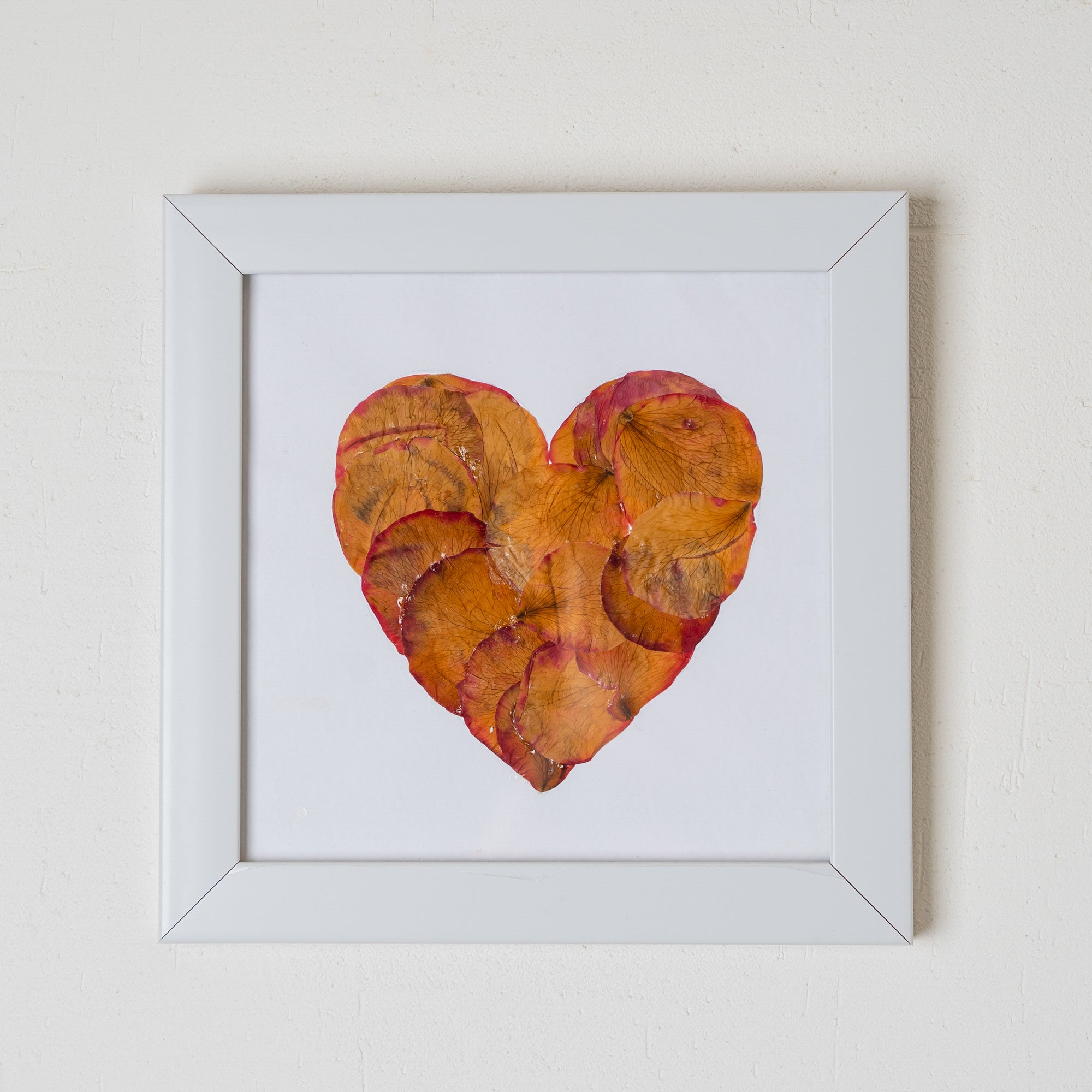 Heart-Shaped Rose Petal Pressed Flower Frame – Keepsake Gift for Valentine’s, Weddings & Mother’s Day