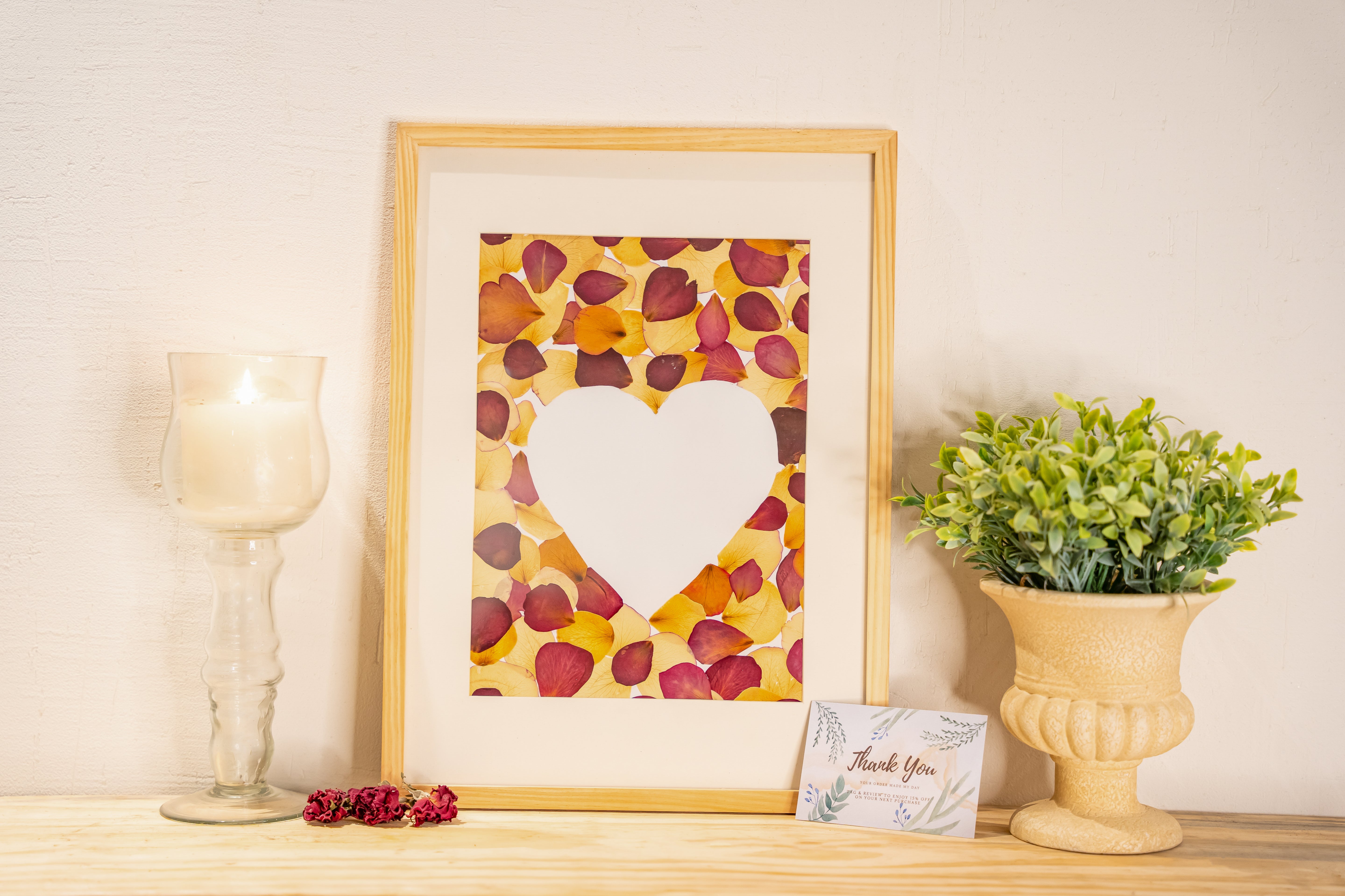 Heart-Shaped Rose Petal Pressed Flower Frame – Handmade Botanical Gift for Valentine’s & Anniversaries