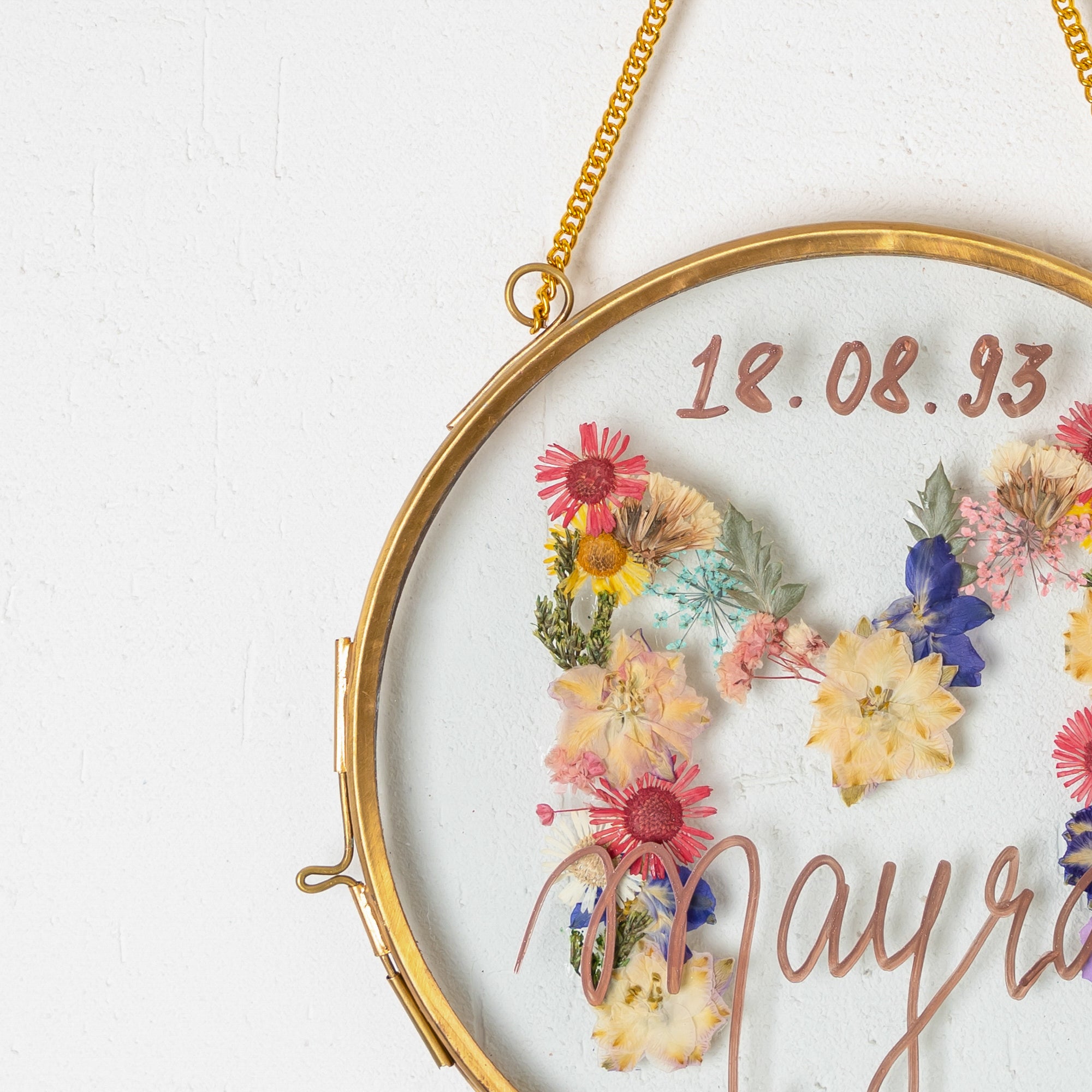 Name & Initials Pressed Flower Frame – Personalised Botanical Wall Art for Weddings & Baby Showers
