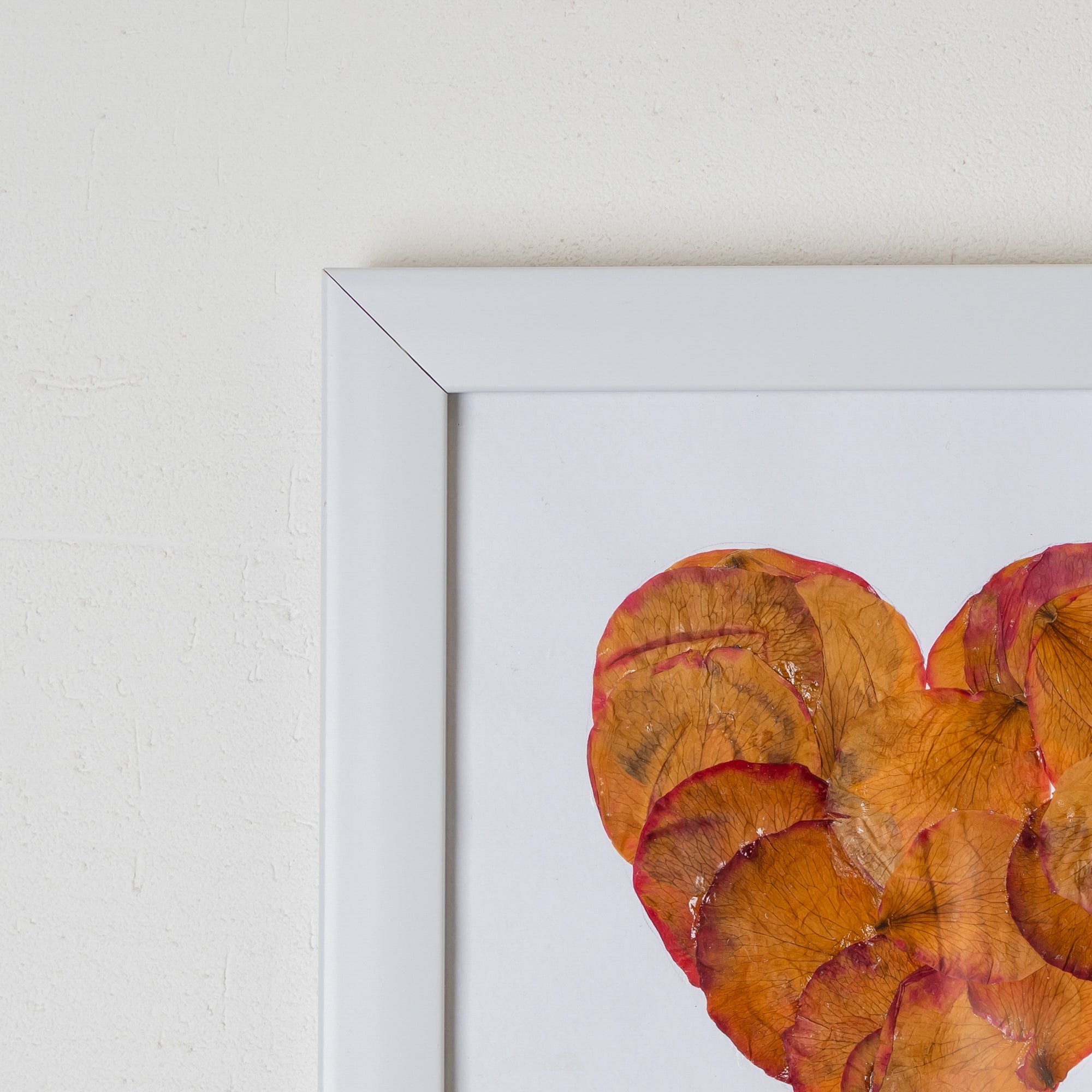 Heart-Shaped Rose Petal Pressed Flower Frame – Keepsake Gift for Valentine’s, Weddings & Mother’s Day