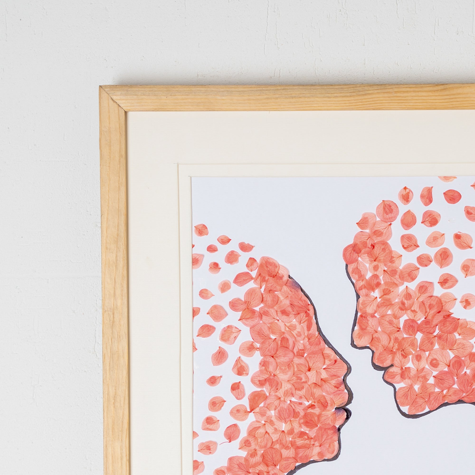 Couple Name & Initials Pressed Flower Frame – Personalised Botanical Wall Art for Weddings & Anniversaries