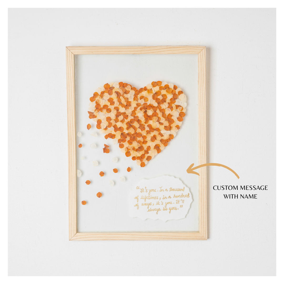 Heart-Shaped Hydrangea Pressed Flower Frame – Romantic Botanical Wall Décor