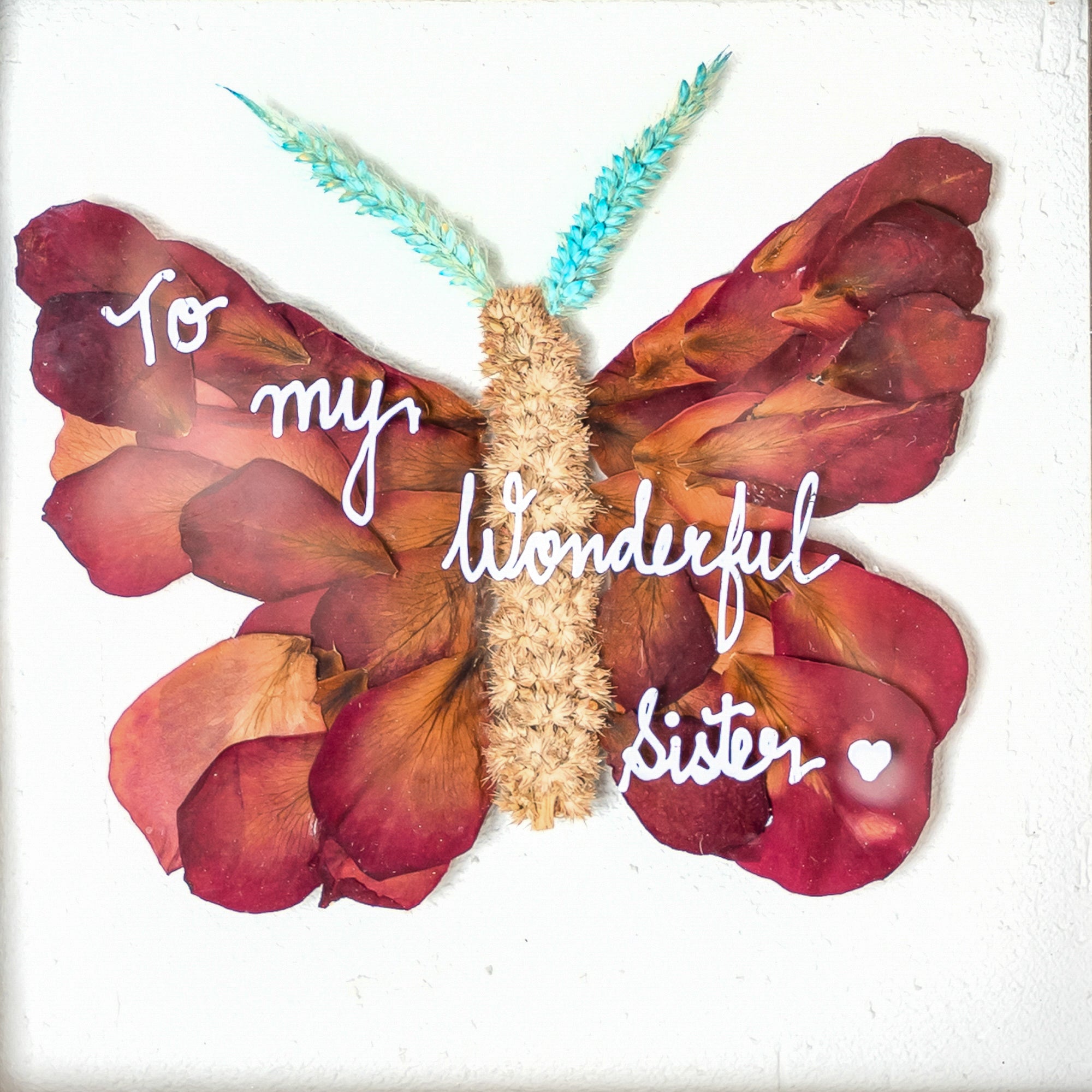 Vintage Butterfly Pressed Flower Frame – Handmade Botanical Wall Art for Home & Gifts