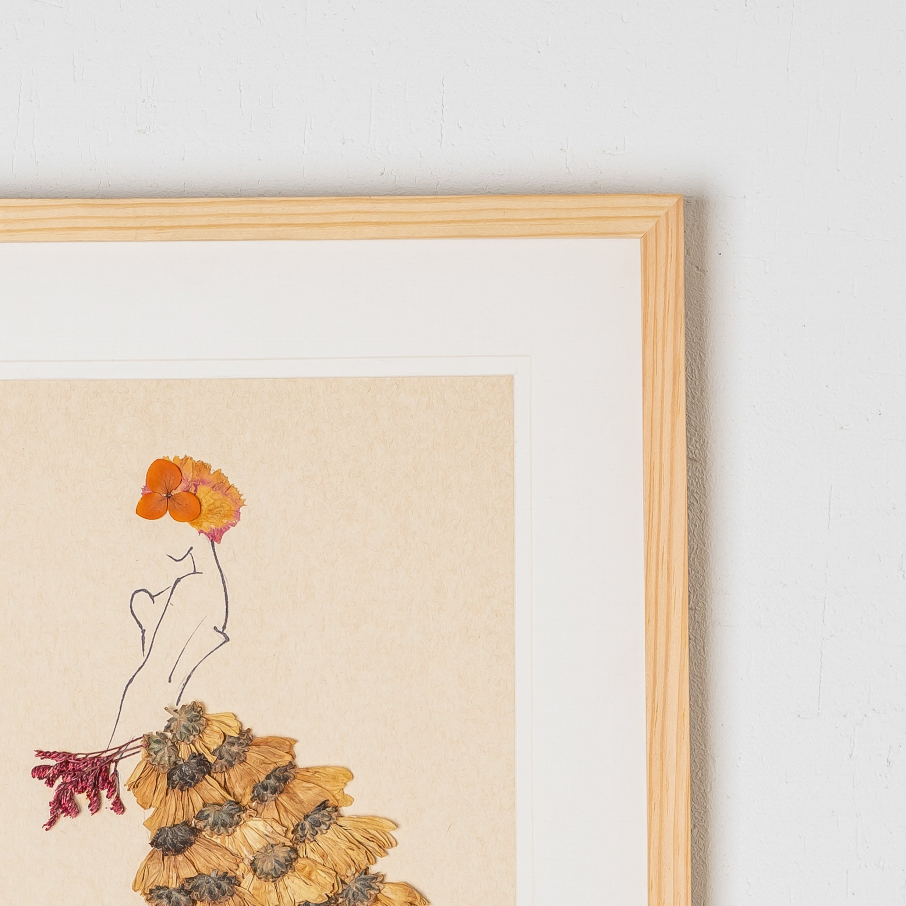 Chrysanthemum Girl Pressed Flower Frame – Handmade Botanical Art for Unique Gifting