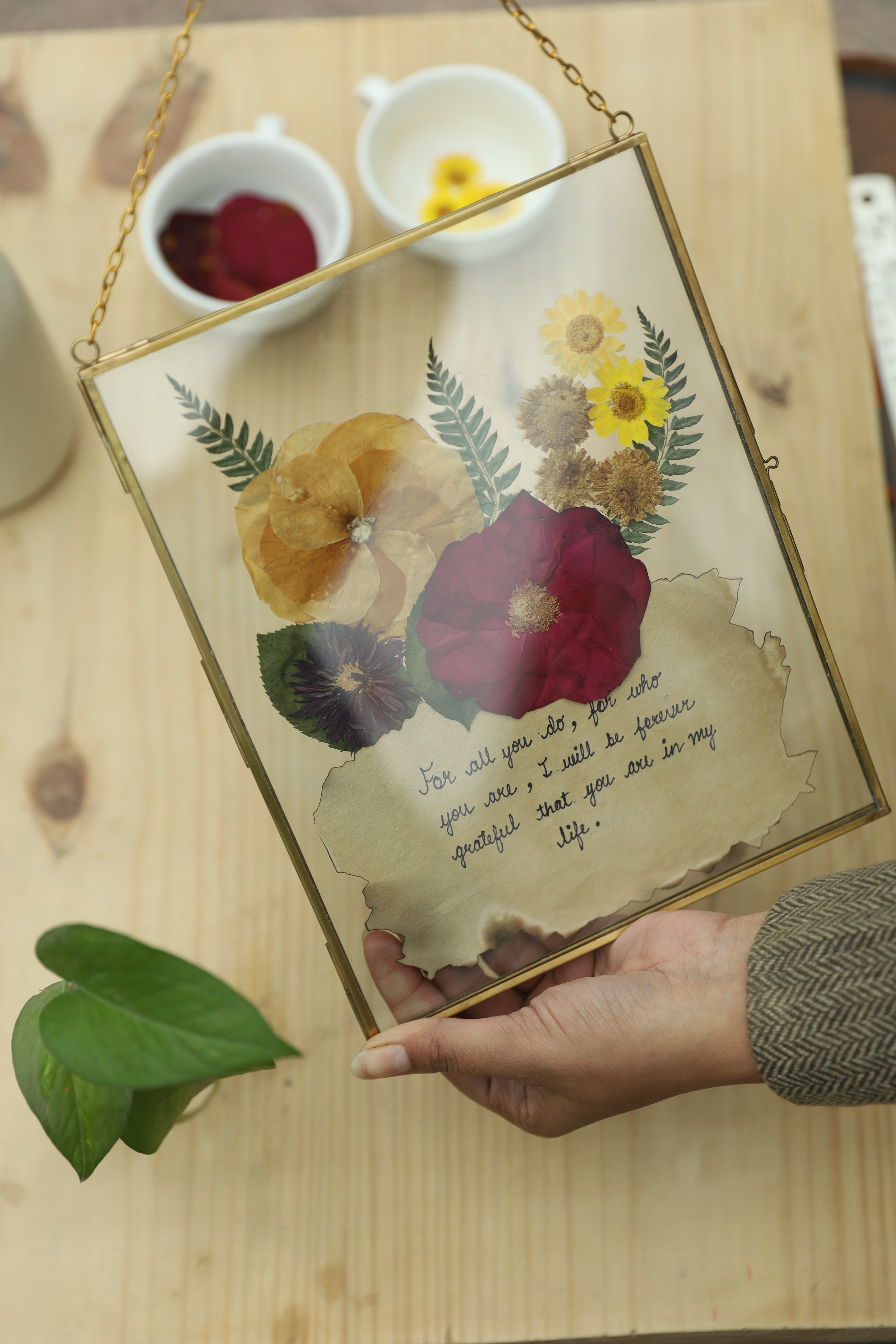 Custom Note Pressed Flower Frame – Personalised Hanging Botanical Art