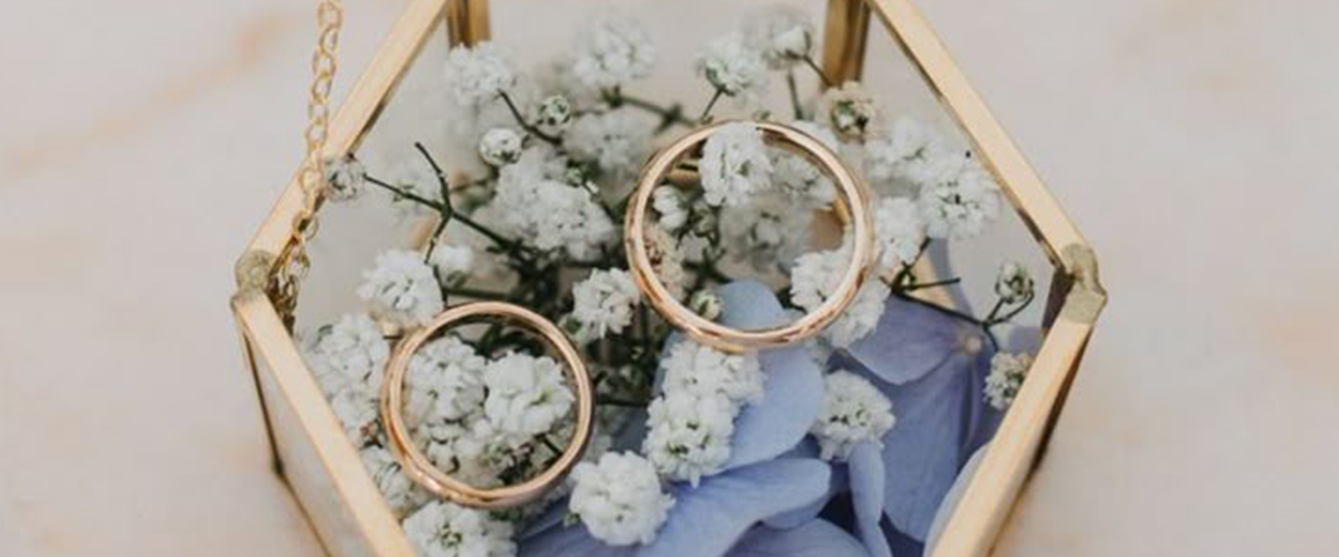 💍 Wedding Ring Box