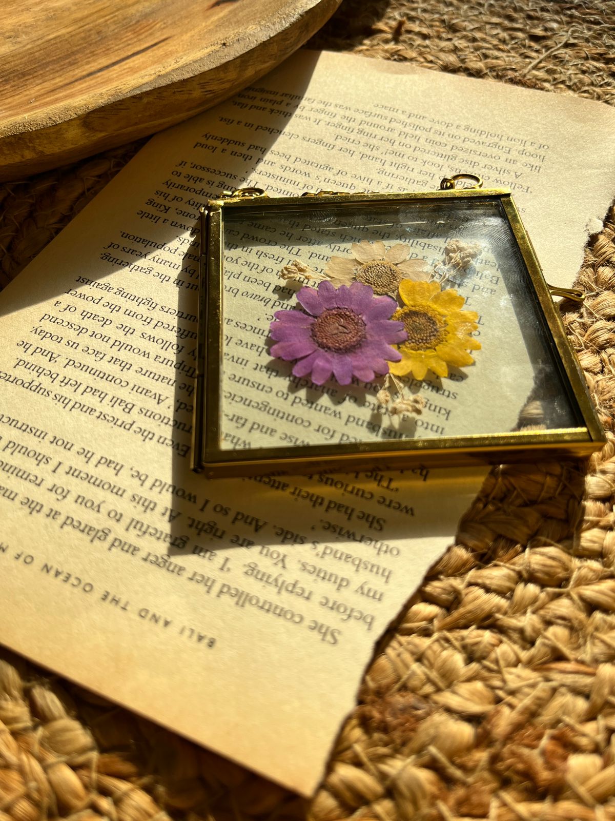 Square Pressed Flower Mini Keychain – Vintage Brass Frame