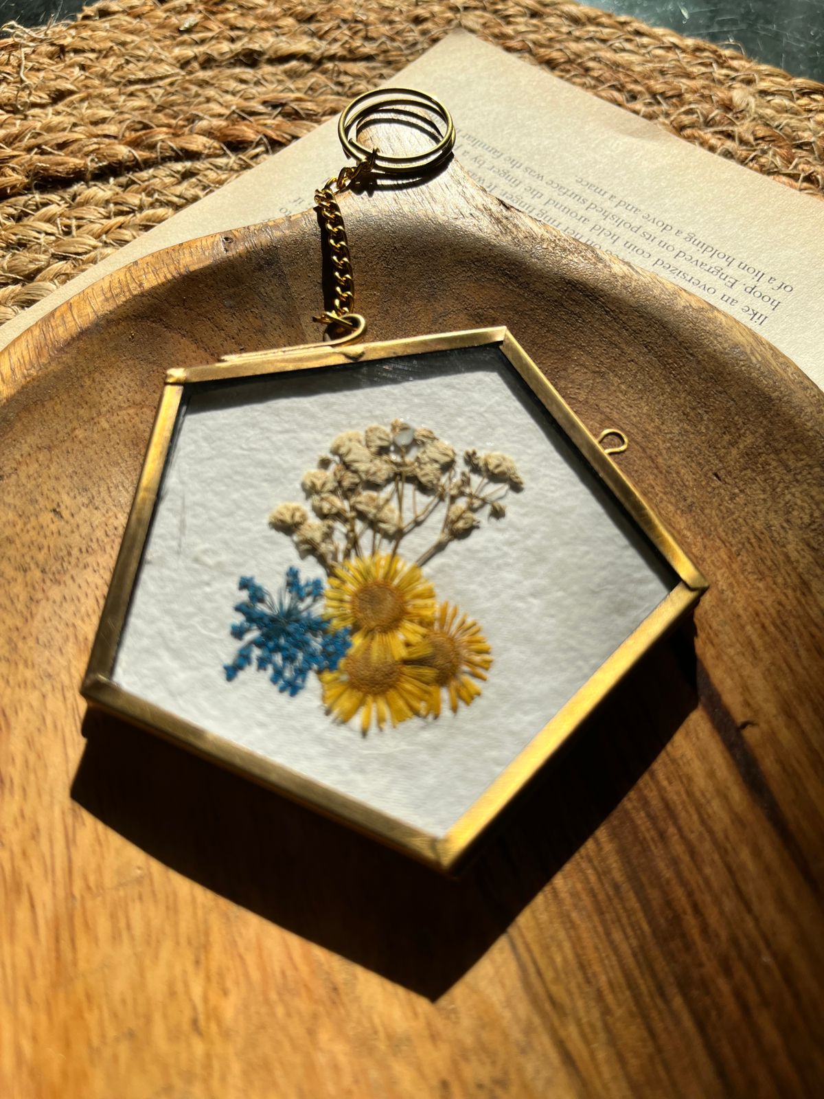 Set of 3 Mini Vintage Pressed Flower Keychains – Handmade Botanical Keepsakes for Gifting & Everyday Charm