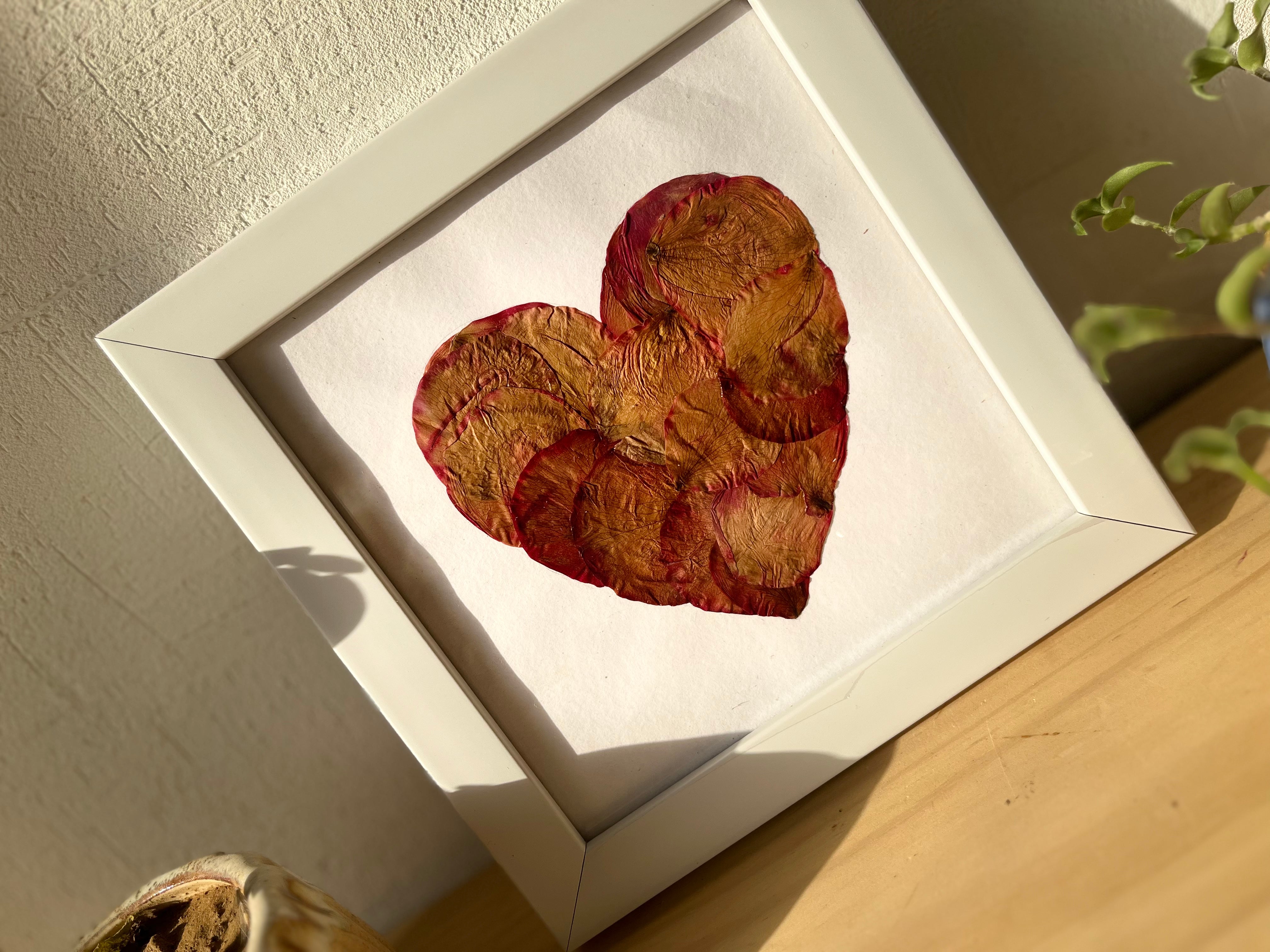 Heart-Shaped Rose Petal Pressed Flower Frame – Keepsake Gift for Valentine’s, Weddings & Mother’s Day