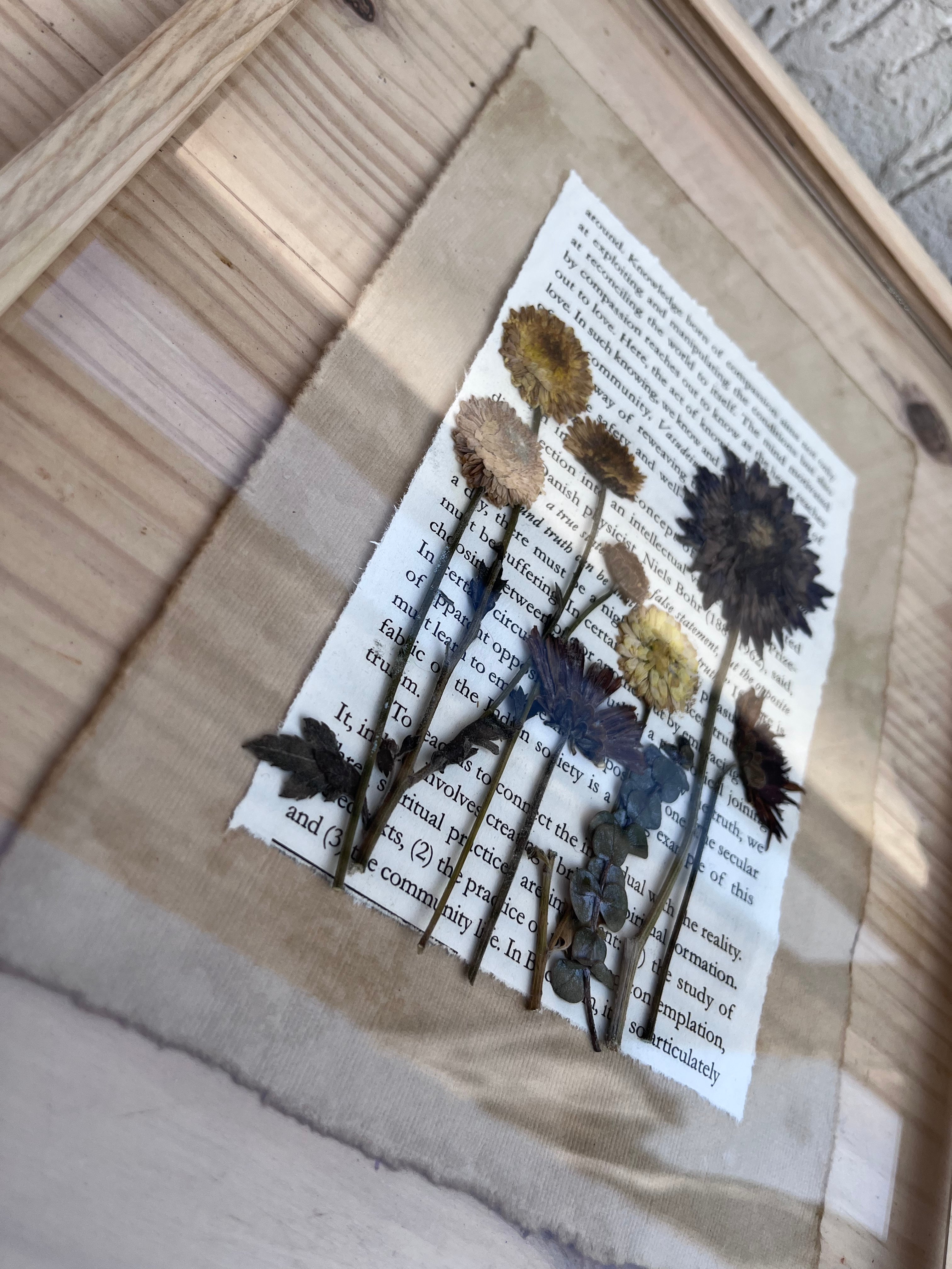 Dried Pressed Floral Frame – Handmade Botanical Wall Décor Gift