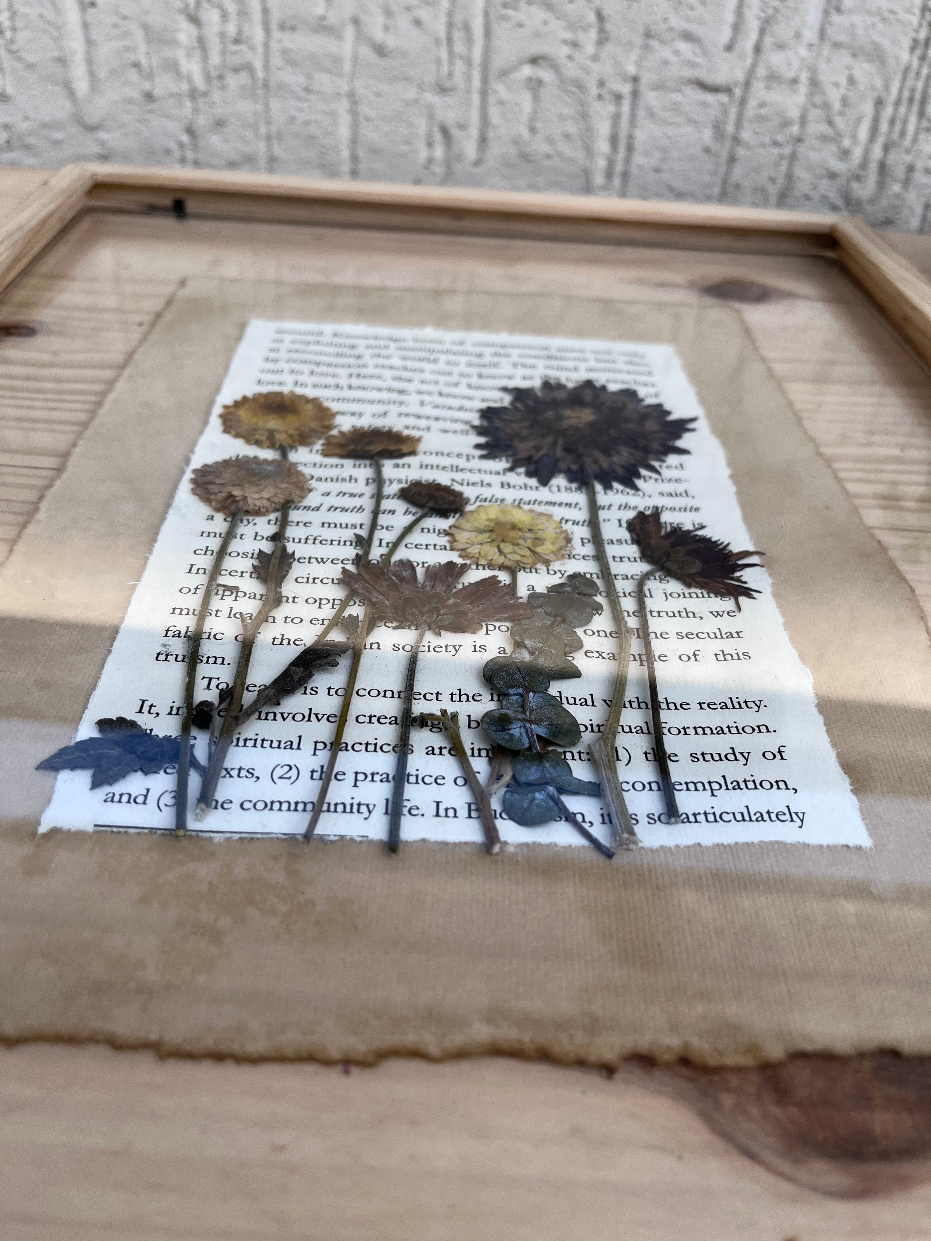 Dried Pressed Floral Frame – Handmade Botanical Wall Décor Gift