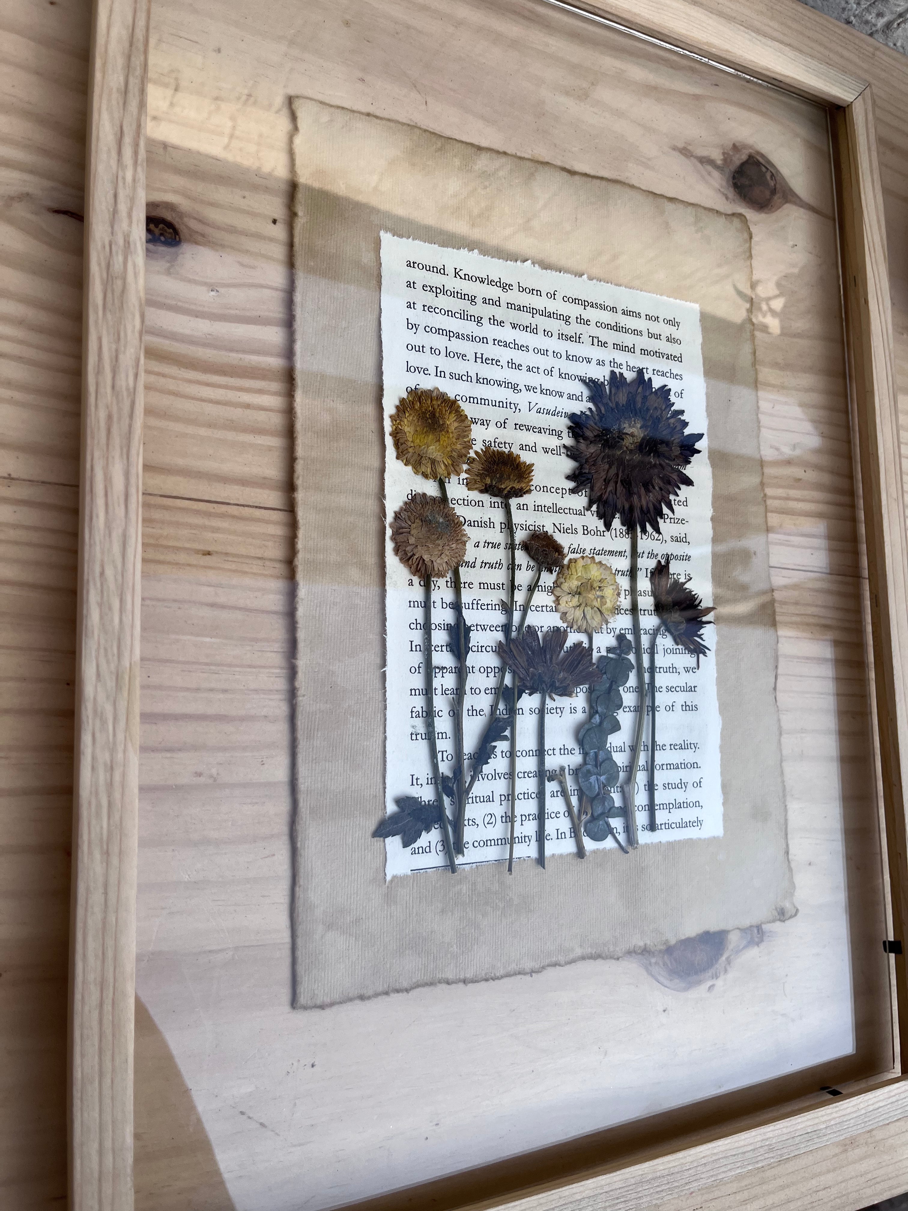 Dried Pressed Floral Frame – Handmade Botanical Wall Décor Gift